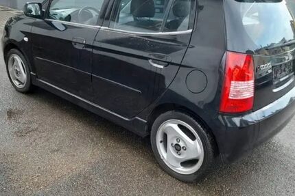 Kia Picanto 111.000 km 1.100 &euro; Stuttgart 70329