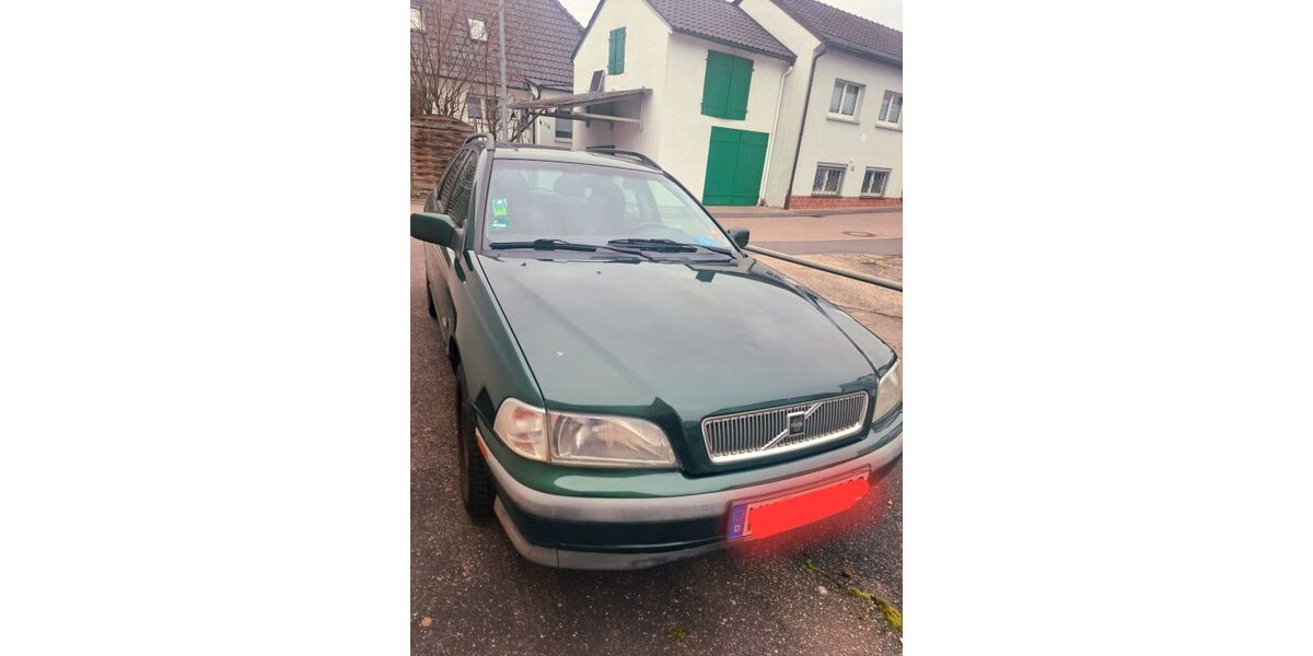 Volvo V40 230.000 km 1.100 &euro; Weinstadt 71384