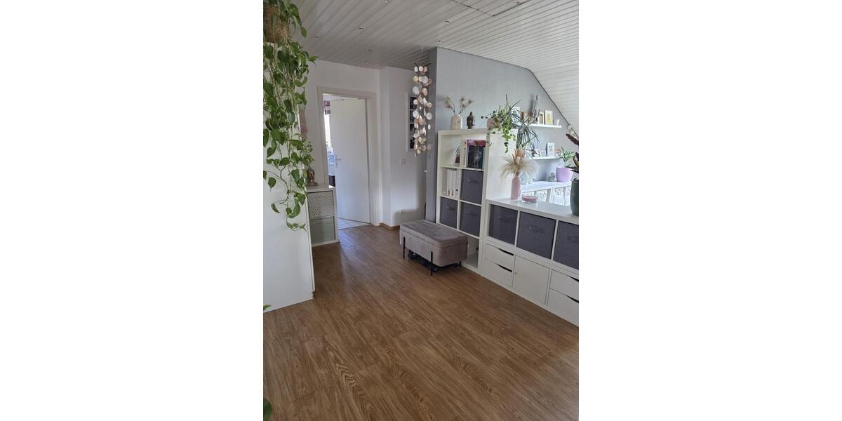 Dachgeschoßwohnung Flein - 3.5 Zimmer, 87 m&sup2;, 375.000&euro; | Angebot:25963268