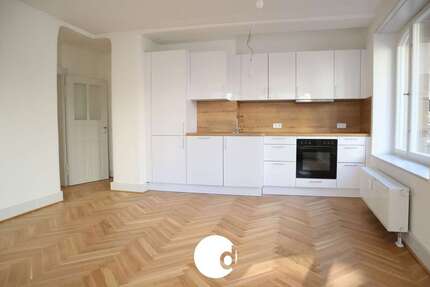 Wohnung Stuttgart Stuttgart-West - 3 Zimmer, 81 m&sup2;, 1.500&euro; | Angebot:25978033