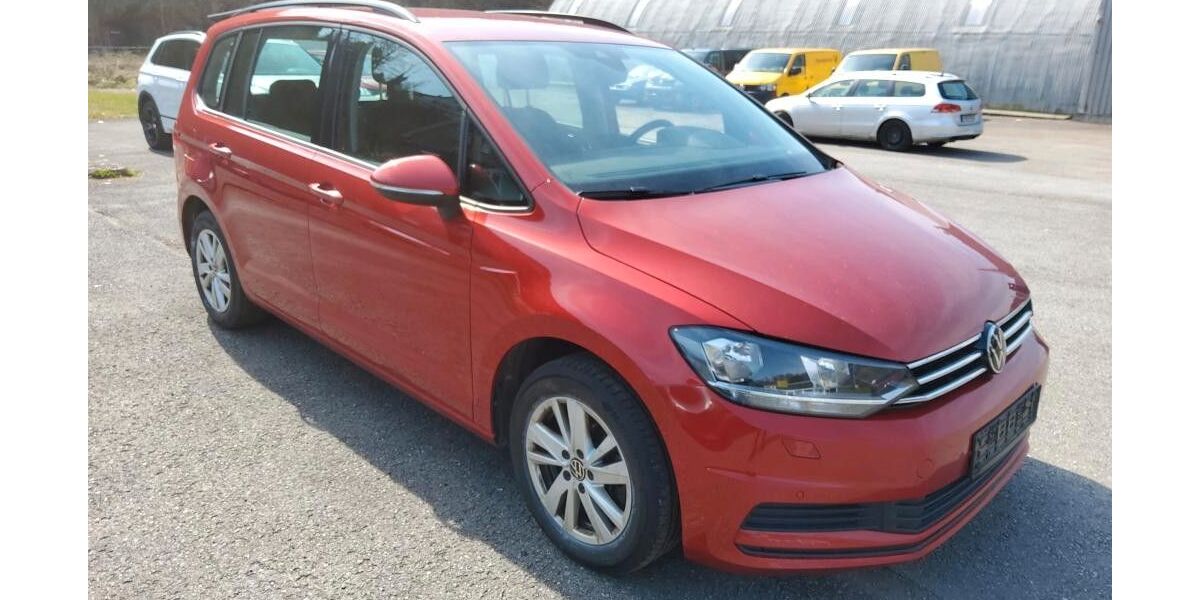 VW Touran 177.000 km 19.550 &euro; Ditzingen 71254