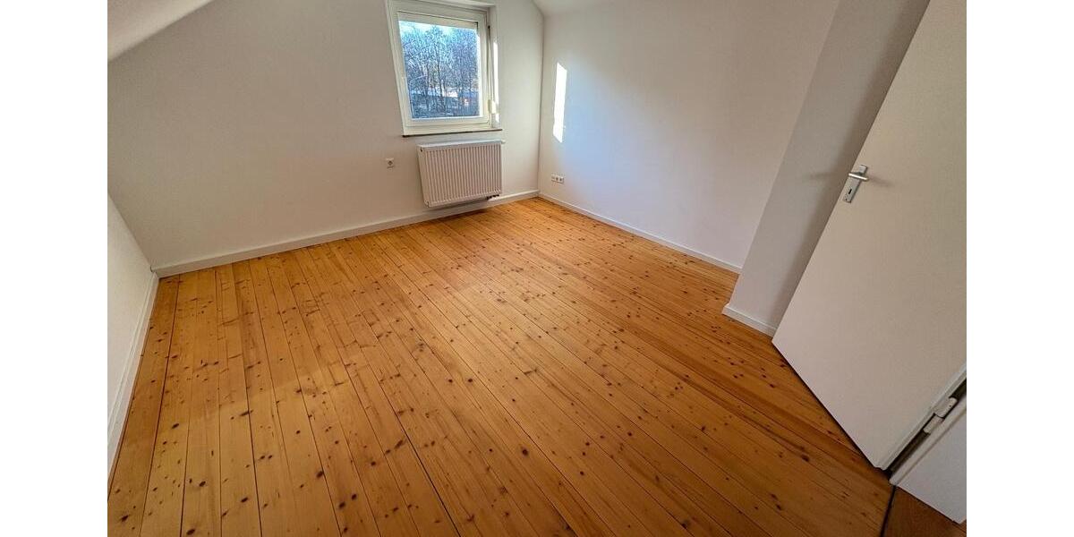 Reihenhaus Heilbronn Böckingen - 6 Zimmer, 110 m&sup2;, 1.670&euro; | Angebot:25658807