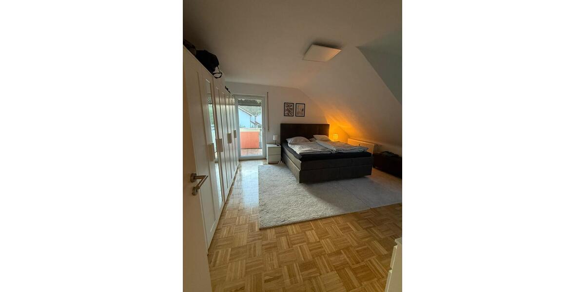 Dachgeschoßwohnung Weissach - 3.5 Zimmer, 81 m&sup2;, 930&euro; | Angebot:27548227