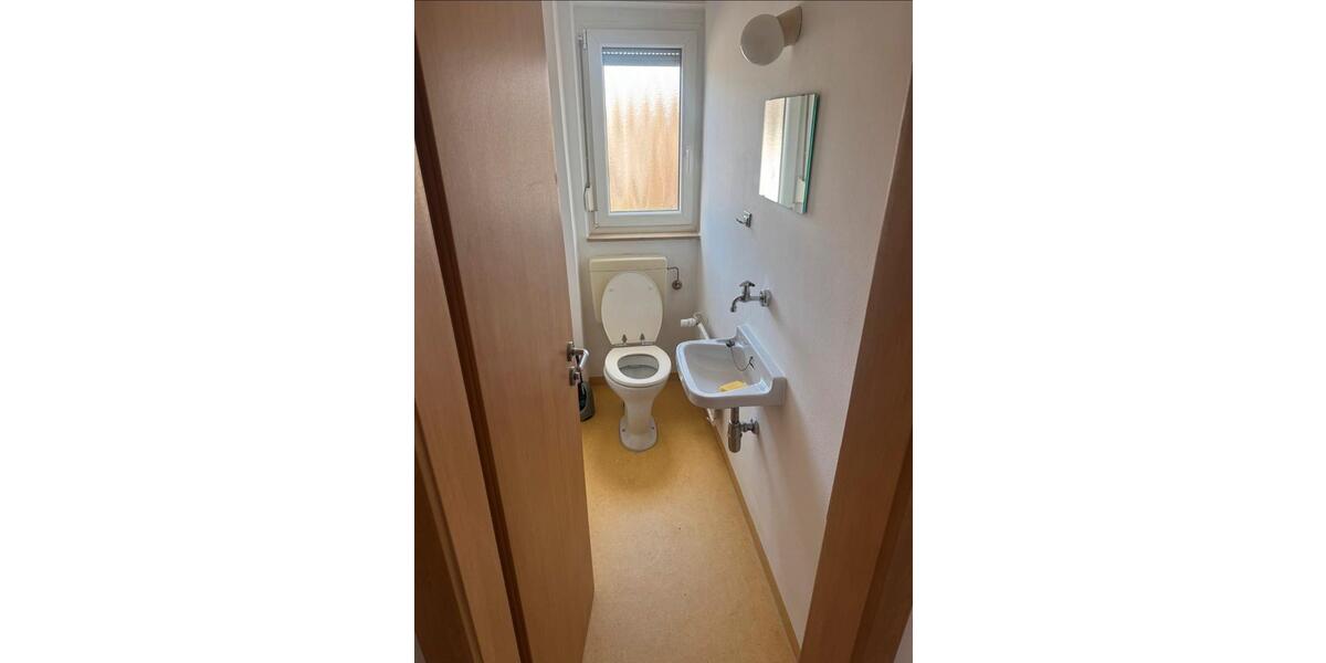 Etagenwohnung Waiblingen - 3 Zimmer, 70 m&sup2;, 1.100&euro; | Angebot:25979023