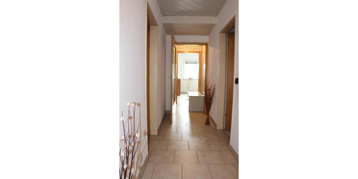 Erdgeschoßwohnung Untergruppenbach - 2.5 Zimmer, 83 m&sup2;, 900&euro; | Angebot:25645078