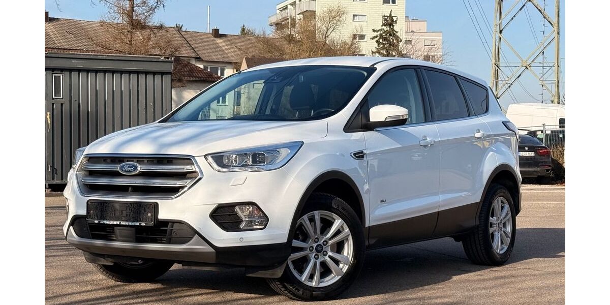 Ford Kuga 154.000 km 12.990 &euro; Asperg 71679