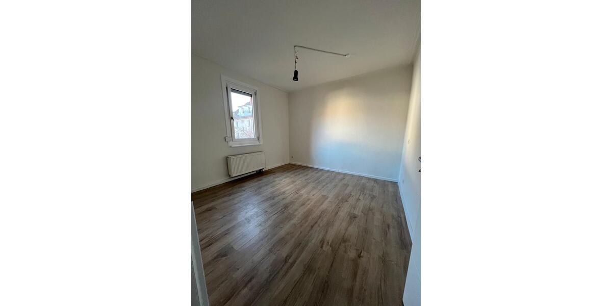 Etagenwohnung Stuttgart Zuffenhausen - 3 Zimmer, 57 m&sup2;, 1.000&euro; | Angebot:25312598