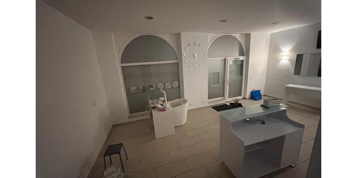 Gewerbeobjekt Fellbach - 1.200&euro; | Angebot:25112280