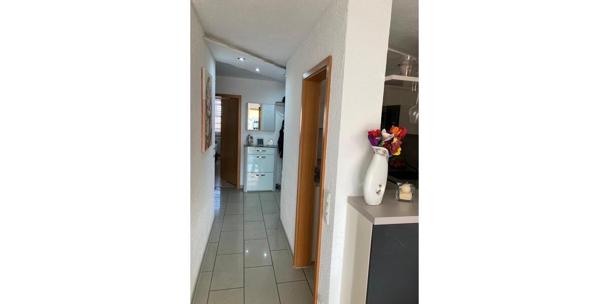 Etagenwohnung Böblingen - 3.5 Zimmer, 76 m&sup2;, 345.000&euro; | Angebot:25570783