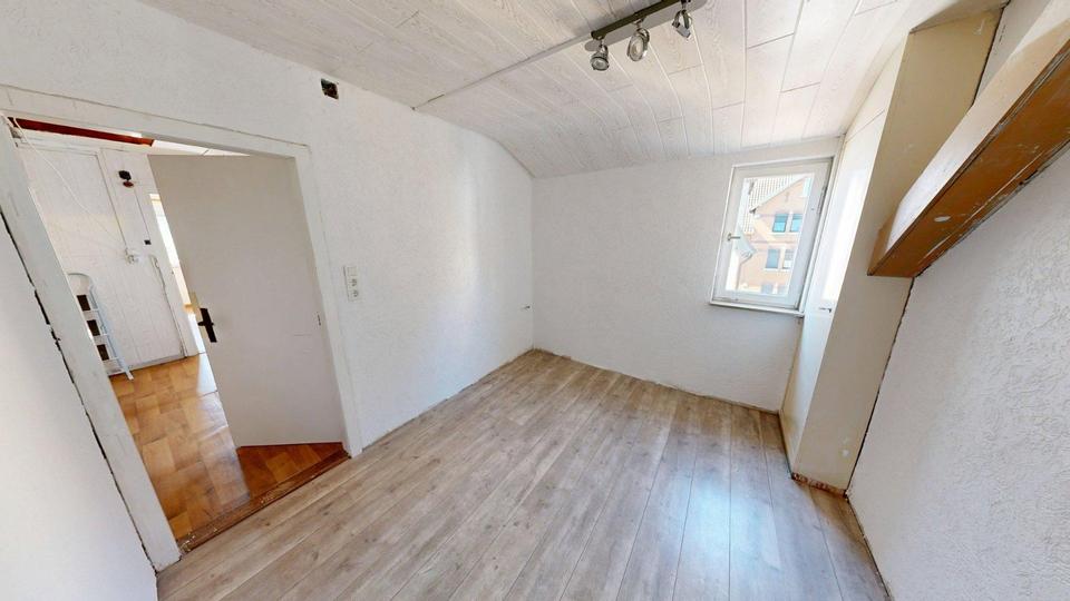 Doppelhaushälfte Stuttgart Feuerbach - 6 Zimmer, 149 m&sup2;, 499.000&euro; | Angebot:25968249