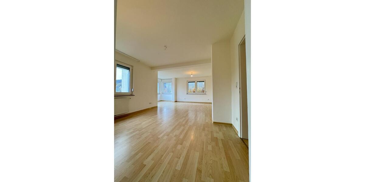 Erdgeschoßwohnung Stuttgart Stuttgart-Ost - 3 Zimmer, 94 m&sup2;, 1.560&euro; | Angebot:26131518