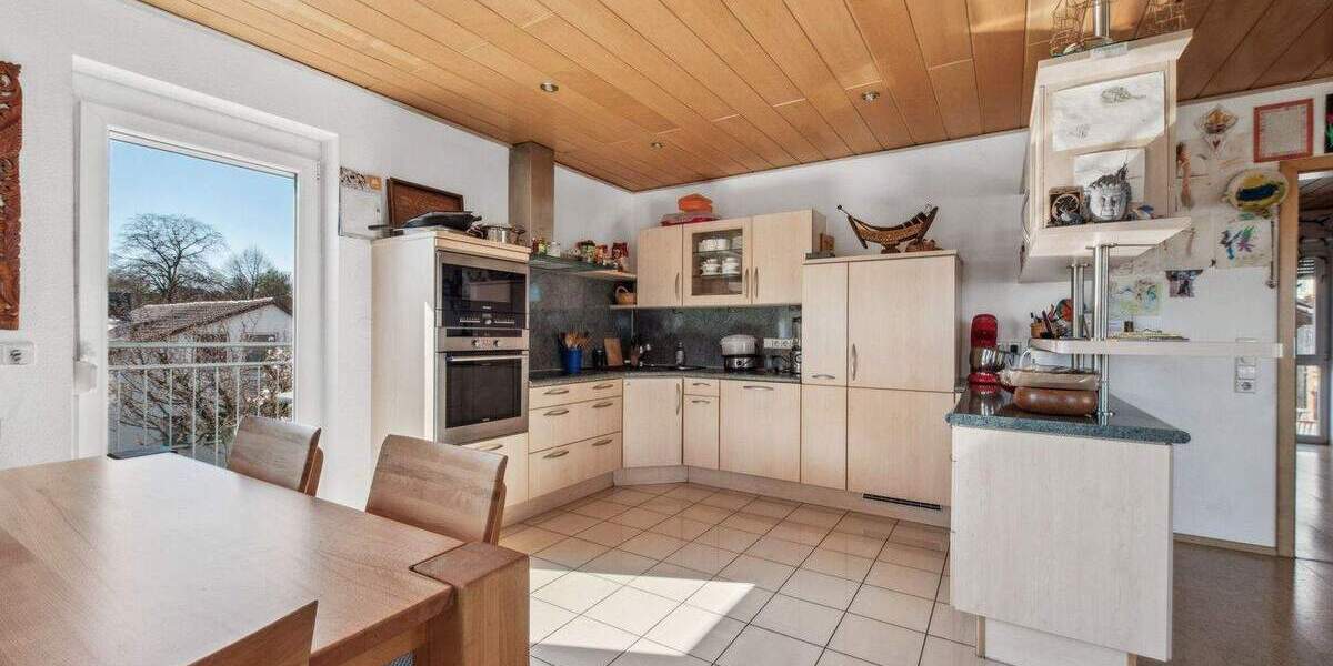 Mehrfamilienhaus, Wohnhaus Sachsenheim / Kleinsachsenheim Kleinsachsenheim - 8 Zimmer, 244 m&sup2;, 668.000&euro; | Angebot:25746121