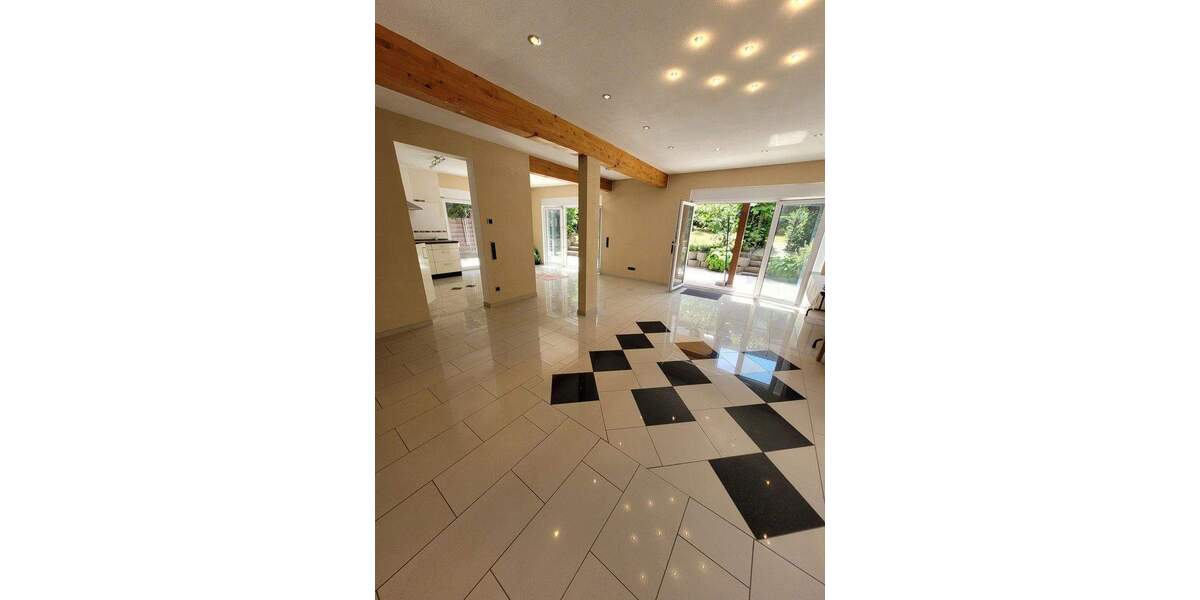 Mehrfamilienhaus, Wohnhaus Ostfildern Scharnhausen - 7 Zimmer, 258 m&sup2;, 990.000&euro; | Angebot:25724178