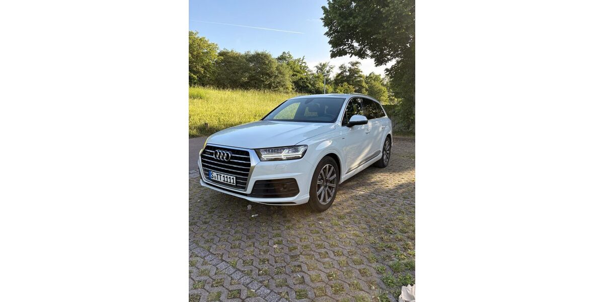 Audi Q7 163.900 km 32.900 &euro; Stuttgart 70499