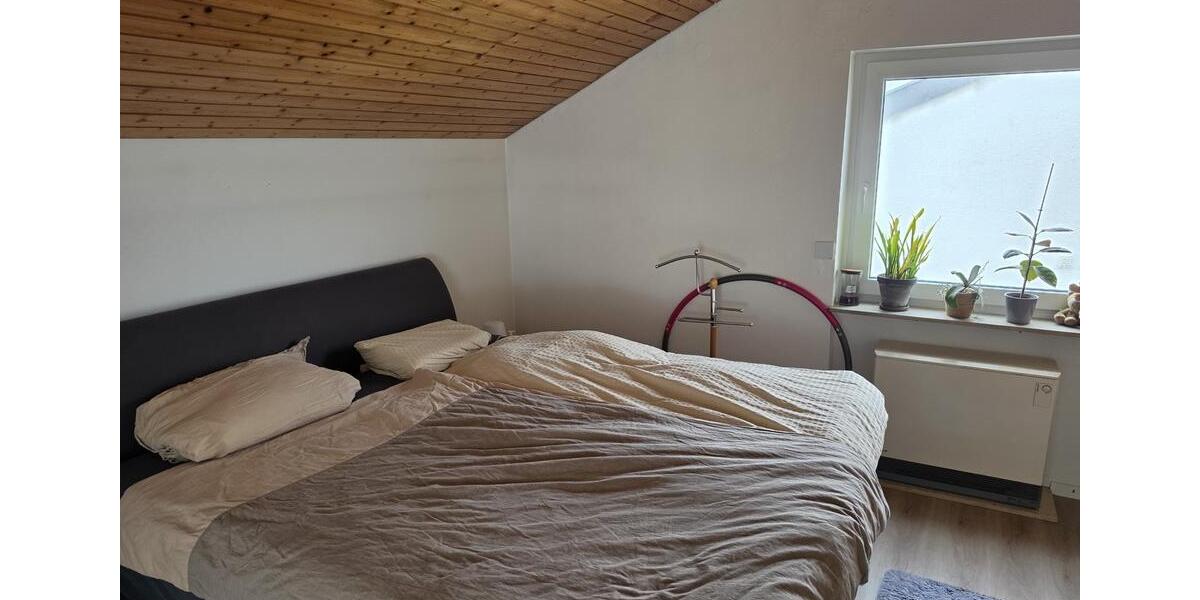 Etagenwohnung Freiberg am Neckar - 3.5 Zimmer, 105 m&sup2;, 1.200&euro; | Angebot:26462108