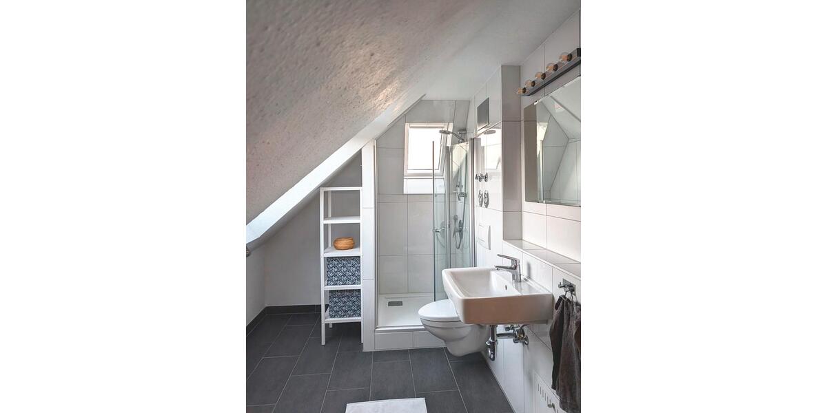 Dachgeschoßwohnung Stuttgart Luginsland - 2 Zimmer, 55 m&sup2;, 1.150&euro; | Angebot:27549061