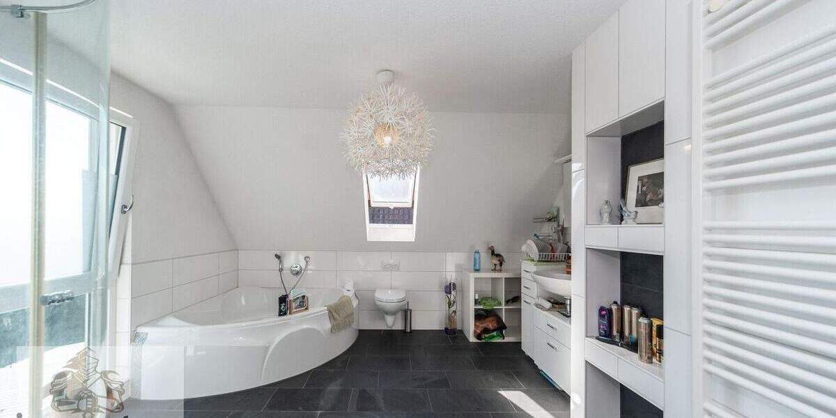 Mehrfamilienhaus, Wohnhaus Heilbronn / Neckargartach Neckargartach - 8 Zimmer, 194 m&sup2;, 548.000&euro; | Angebot:25742864