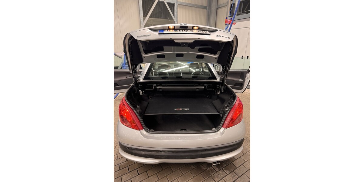 Peugeot 207 CC 163.165 km 5.200 &euro; Heilbronn 74072