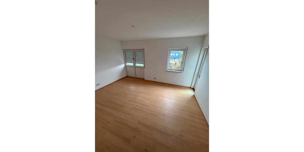Etagenwohnung Untergruppenbach - 3.5 Zimmer, 115 m&sup2;, 1.630&euro; | Angebot:25982359