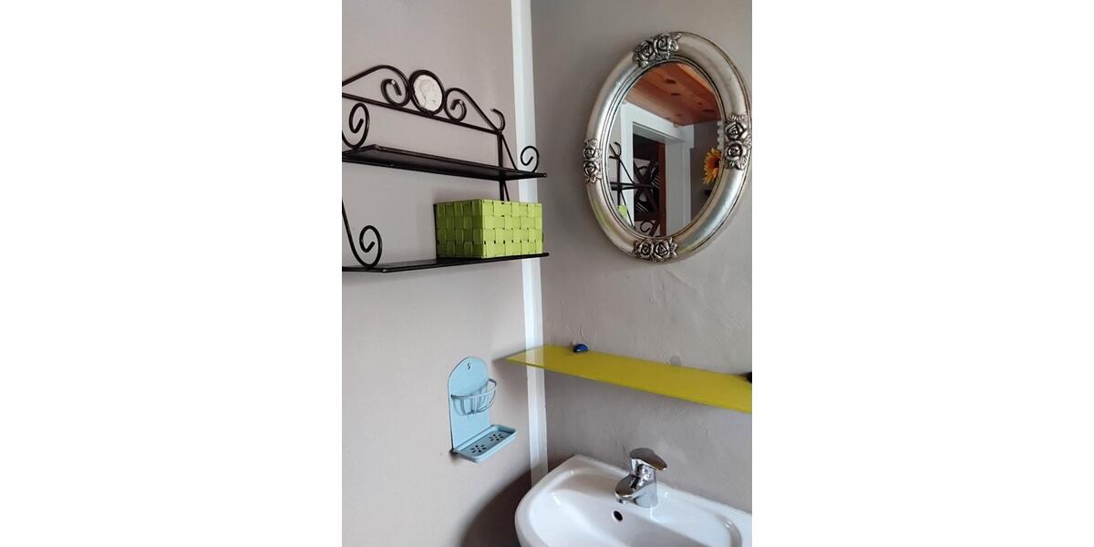 Etagenwohnung Stuttgart Feuerbach - 1.5 Zimmer, 30 m&sup2;, 720&euro; | Angebot:25283979