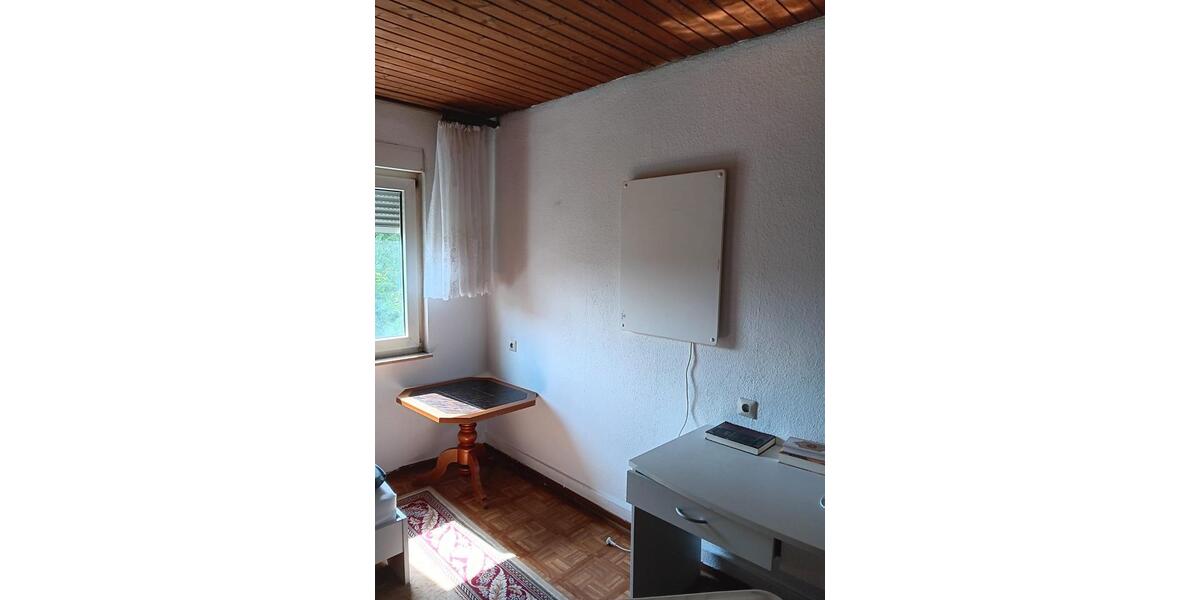 Etagenwohnung Neckarwestheim - 3 Zimmer, 85 m&sup2;, 300&euro; | Angebot:24857805