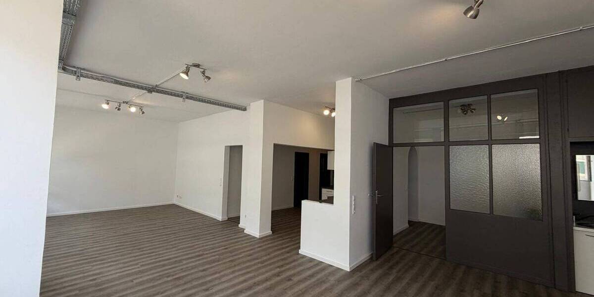 Gewerbeobjekt Stuttgart Ost - 3 Zimmer, 1.800&euro; | Angebot:26472842