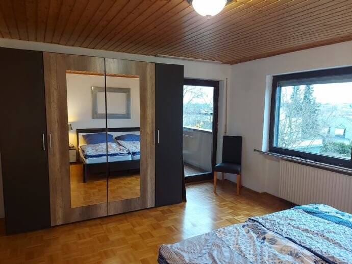 Mehrfamilienhaus, Wohnhaus Leingarten Großgartach - 8 Zimmer, 250 m&sup2;, 2.000&euro; | Angebot:25780397