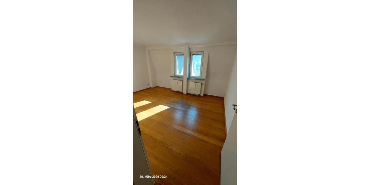 Dachgeschoßwohnung Stuttgart Stuttgart-Ost - 2 Zimmer, 64 m&sup2;, 870&euro; | Angebot:25831256