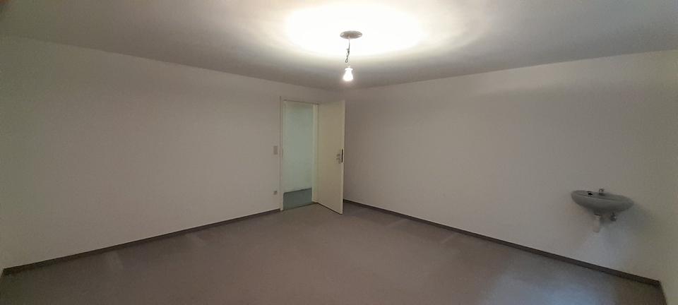 Dachgeschoßwohnung Ditzingen - 1.5 Zimmer, 37 m&sup2;, 680&euro; | Angebot:25621672