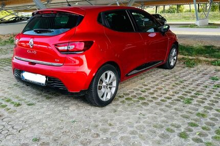 Renault Clio 82.500 km 5.899 &euro; Stuttgart Zuffenhausen 70437
