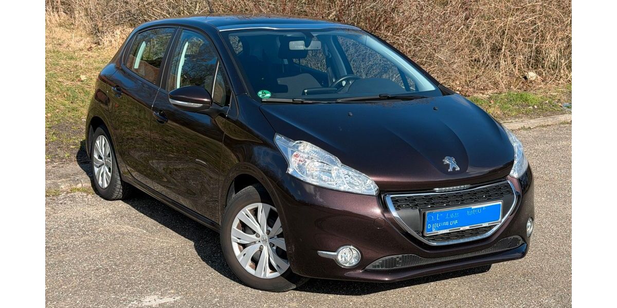 Peugeot 208 77.000 km 7.250 &euro; Asperg 71679