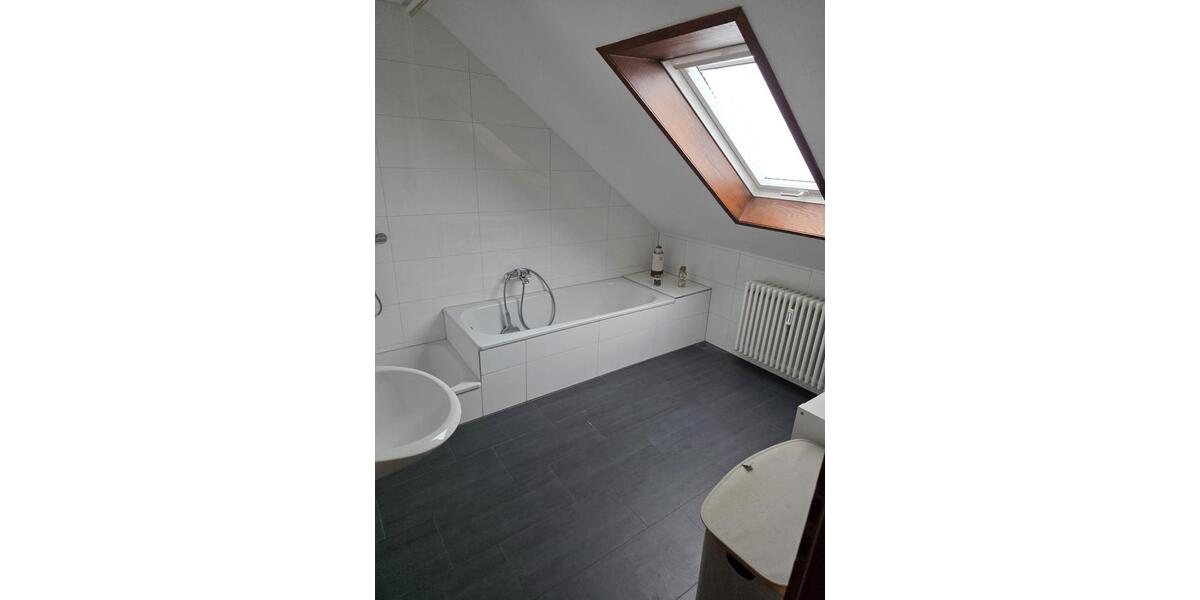 Dachgeschoßwohnung Rutesheim - 3.5 Zimmer, 94 m&sup2;, 1.080&euro; | Angebot:27557919