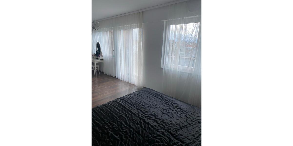 Doppelhaushälfte Möglingen - 6 Zimmer, 146 m&sup2;, 2.300&euro; | Angebot:26448103