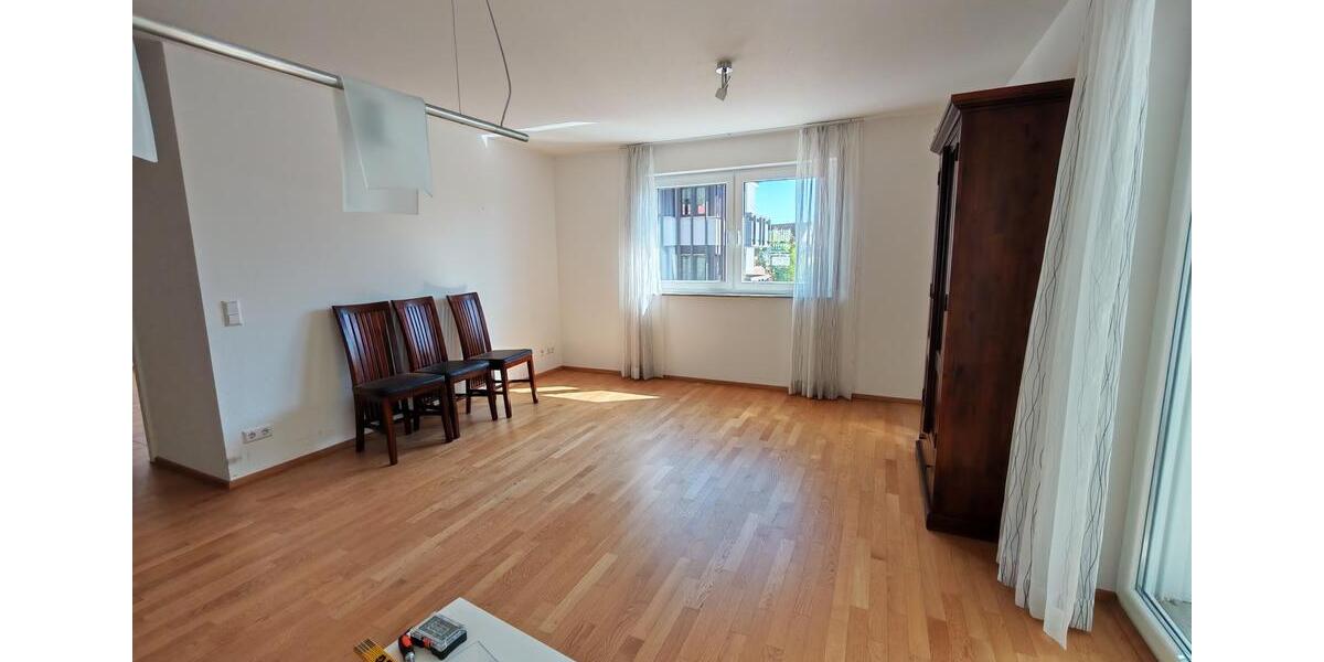 Etagenwohnung Esslingen am Neckar Hegensberg - 4 Zimmer, 90 m&sup2;, 1.270&euro; | Angebot:26477368