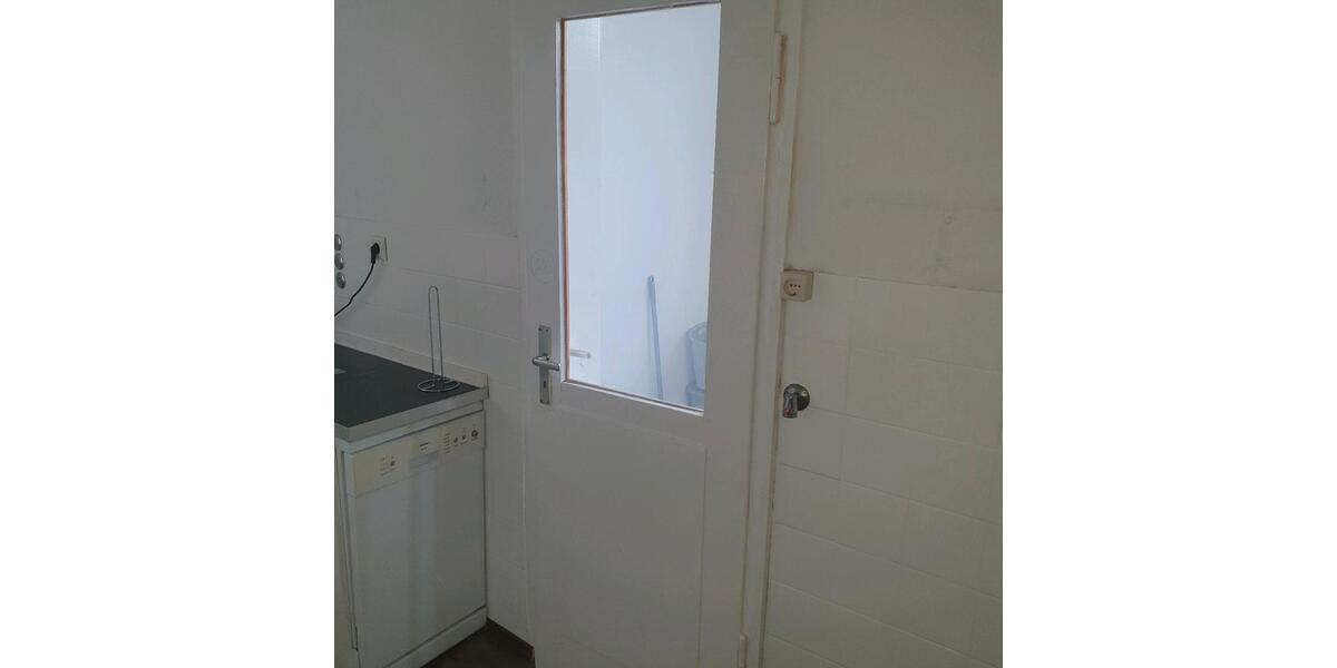 Etagenwohnung Stuttgart Stuttgart-Ost - 2 Zimmer, 80 m&sup2;, 1.200&euro; | Angebot:25860173