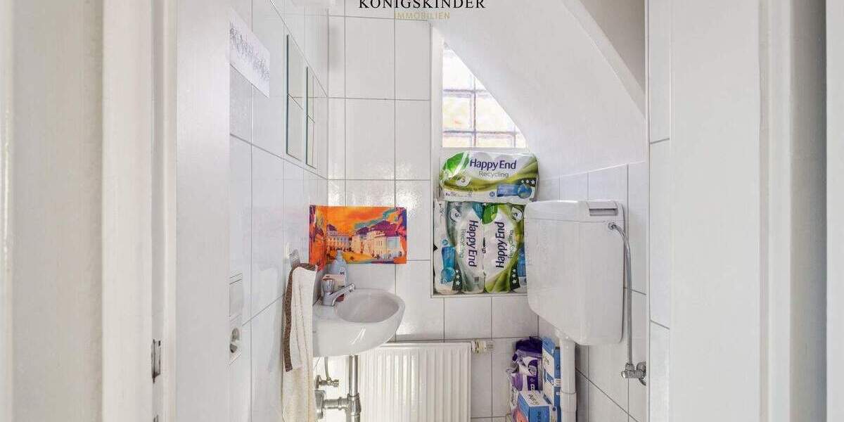 Einfamilienhaus Stuttgart Weilimdorf - 9 Zimmer, 191 m&sup2;, 699.000&euro; | Angebot:25770780