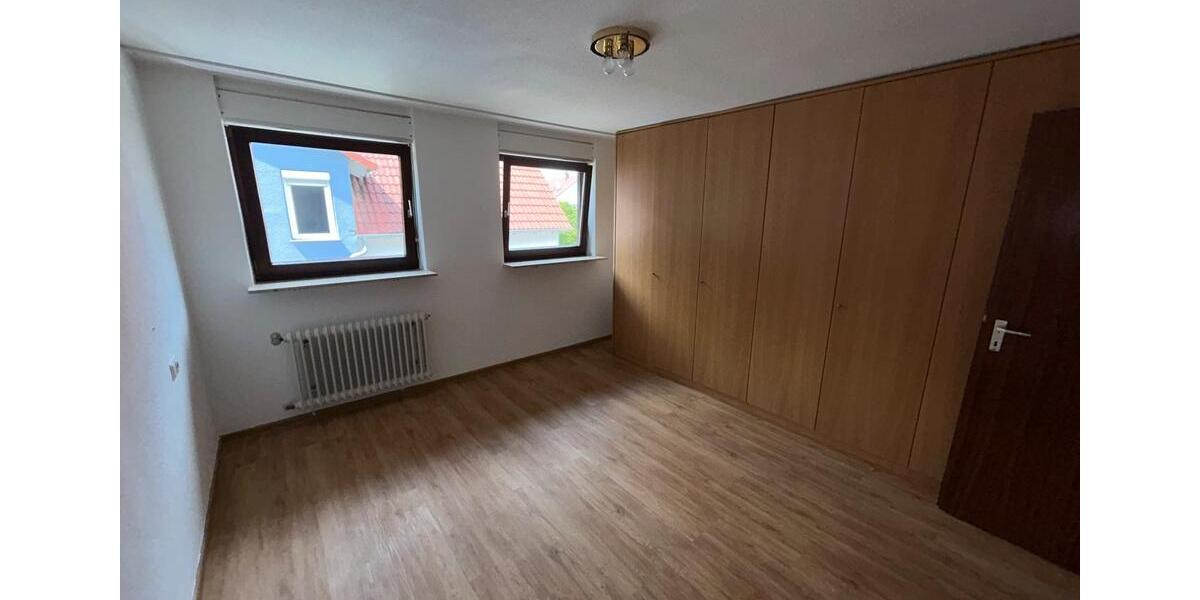 Etagenwohnung Steinheim an der Murr - 3 Zimmer, 93 m&sup2;, 1.150&euro; | Angebot:26410996