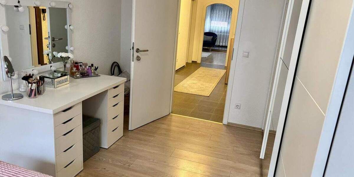 Etagenwohnung Böblingen - 3 Zimmer, 93 m&sup2;, 399.000&euro; | Angebot:25781220