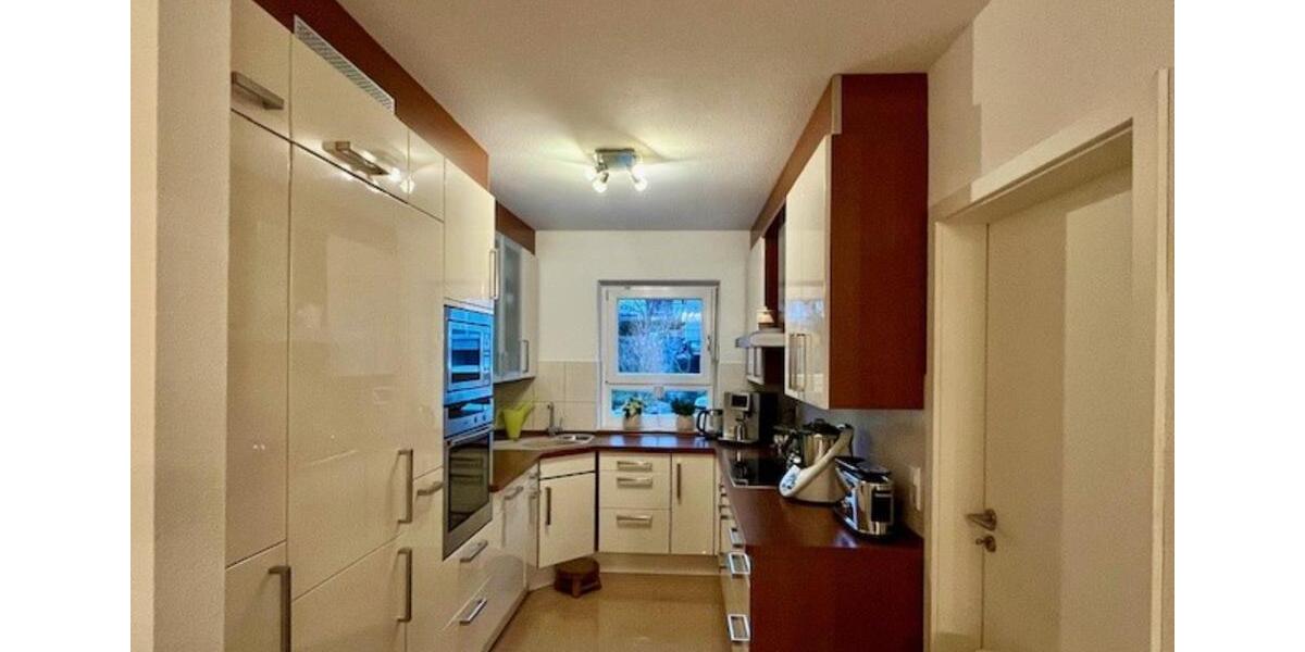 Reihenhaus Weinstadt - 8.5 Zimmer, 247 m&sup2;, 1.120.000&euro; | Angebot:25612294