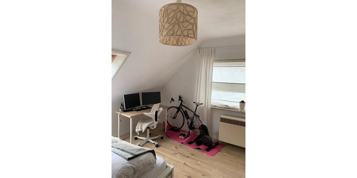 Dachgeschoßwohnung Stuttgart Vaihingen - 1.5 Zimmer, 32 m&sup2;, 850&euro; | Angebot:25944585