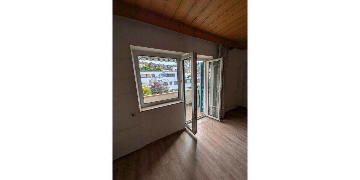Etagenwohnung Stuttgart Lehen - 3 Zimmer, 80 m&sup2;, 1.350&euro; | Angebot:27547307