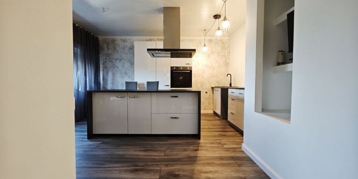 Starke Kapitalanlage - 5-Familienhaus mit Ausbaupotential - Mehrfamilienhaus, Wohnhaus Tiefenbronn | Angebot:24568753