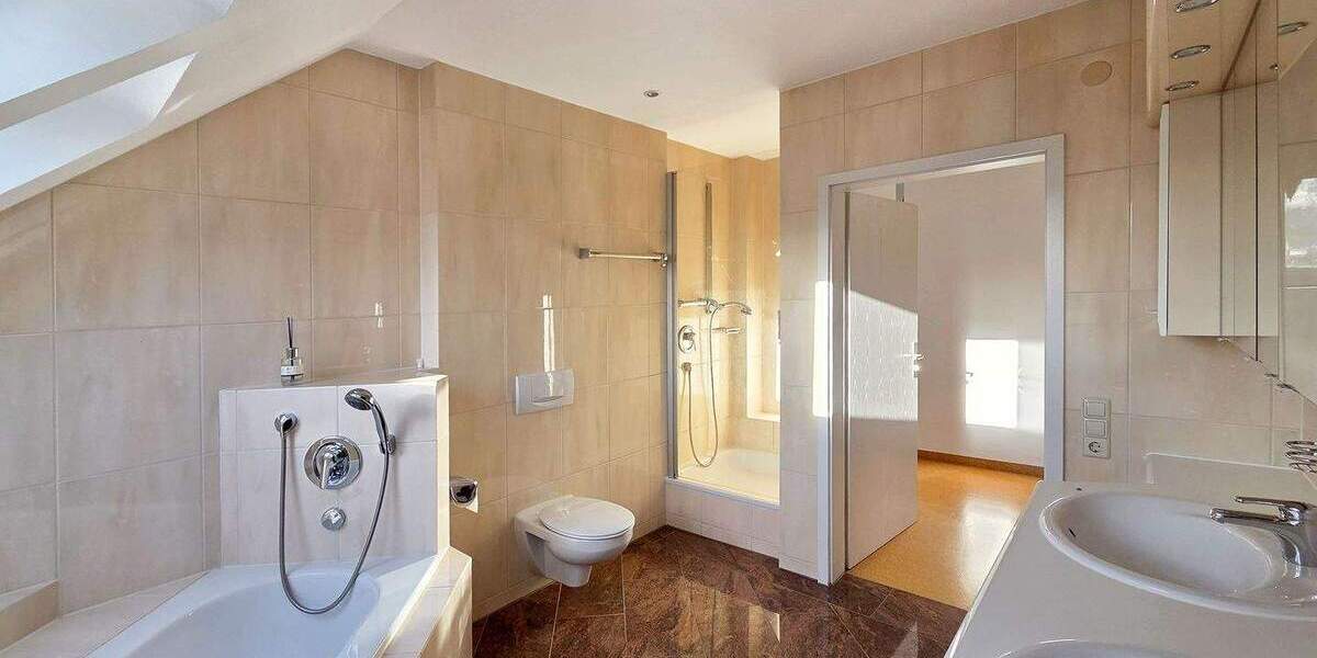 Einfamilienhaus Ditzingen Schöckingen - 7 Zimmer, 227 m&sup2;, 939.000&euro; | Angebot:25771596