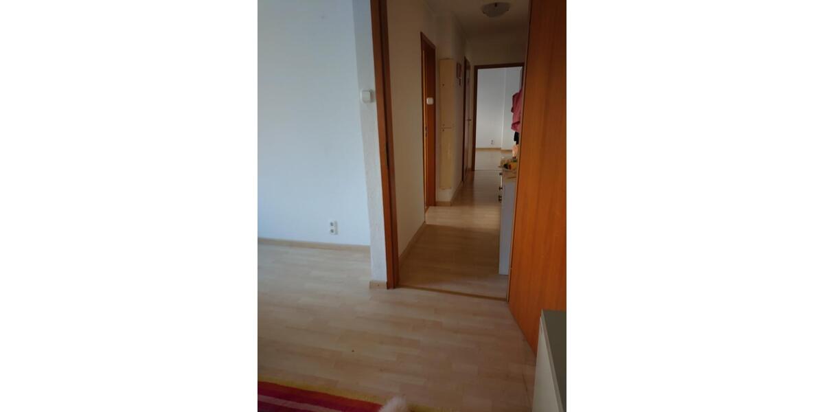 Erdgeschoßwohnung Leonberg - 6 Zimmer, 96 m&sup2;, 299.000&euro; | Angebot:25183448