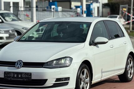 VW Golf 130.568 km 11.000 &euro; Schwieberdingen 71701