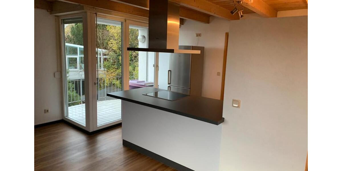Dachgeschoßwohnung Stuttgart Lehen - 2 Zimmer, 90 m&sup2;, 1.460&euro; | Angebot:25992085