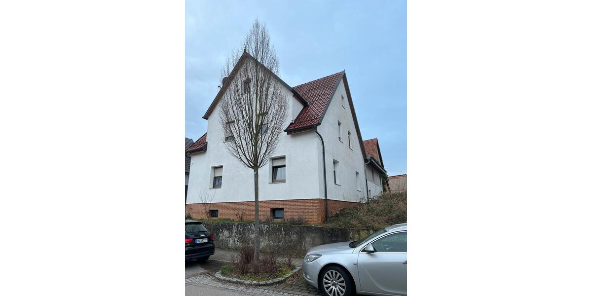Einfamilienhaus Brackenheim - 8 Zimmer, 160 m&sup2;, 380.000&euro; | Angebot:24939668