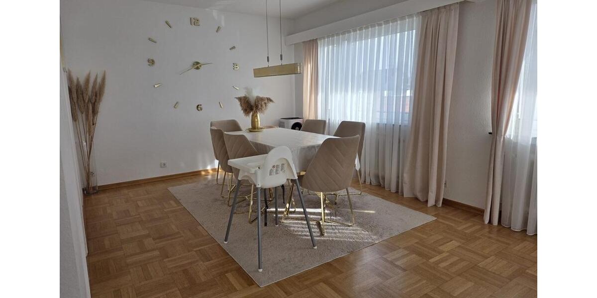 Etagenwohnung Waldenbuch - 3.5 Zimmer, 95 m&sup2;, 1.270&euro; | Angebot:25989278