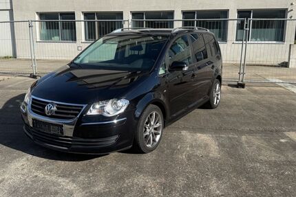 VW Touran 178.000 km 4.490 &euro; Mühlacker 75417