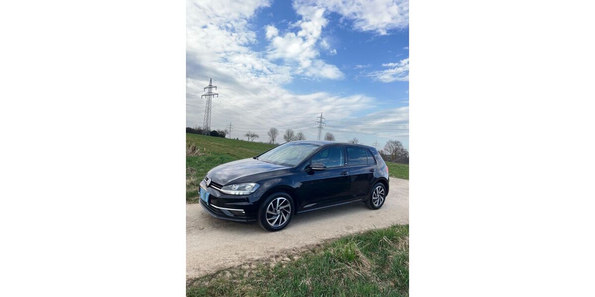 VW Golf 176.000 km 9.600 &euro; Mühlhausen 70378